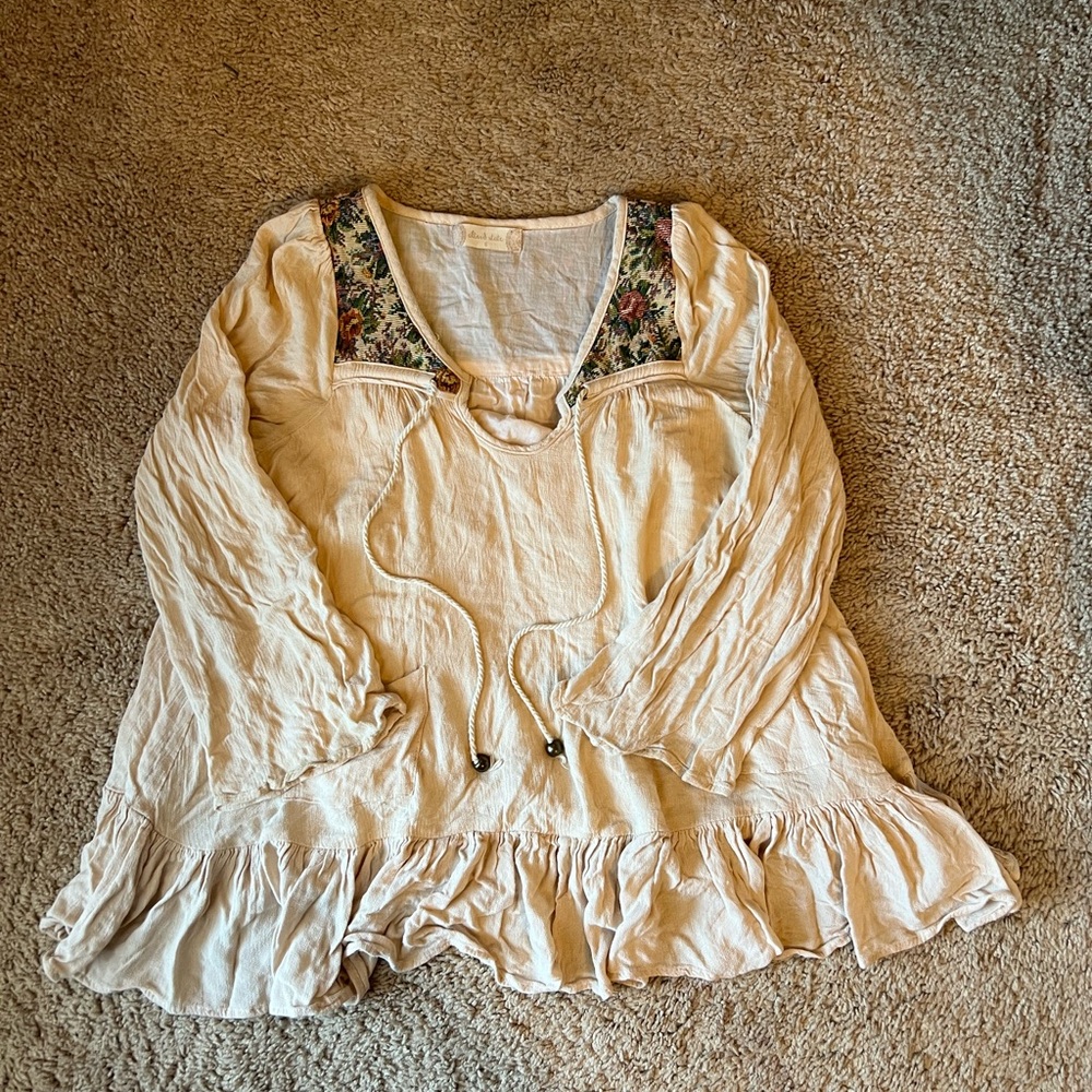 Floral Embroidered Cream Altar’d State Top